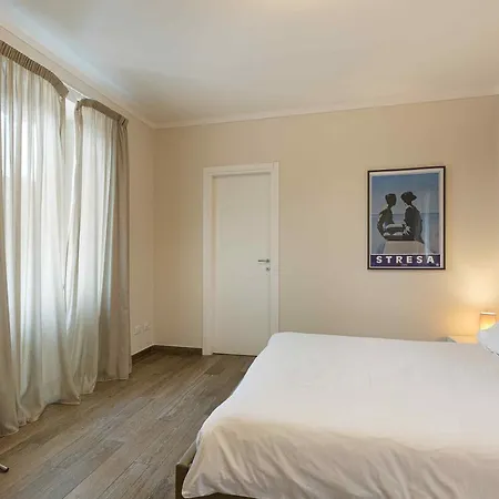 La Lombarda - By Impero House Stresa