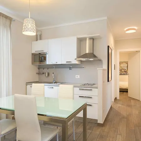 Apartamento La Lombarda - By Impero House Stresa