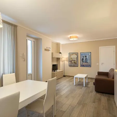 La Lombarda - By Impero House Apartamento *