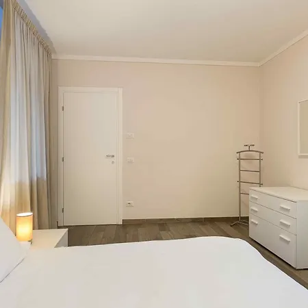 Apartamento La Lombarda - By Impero House Stresa